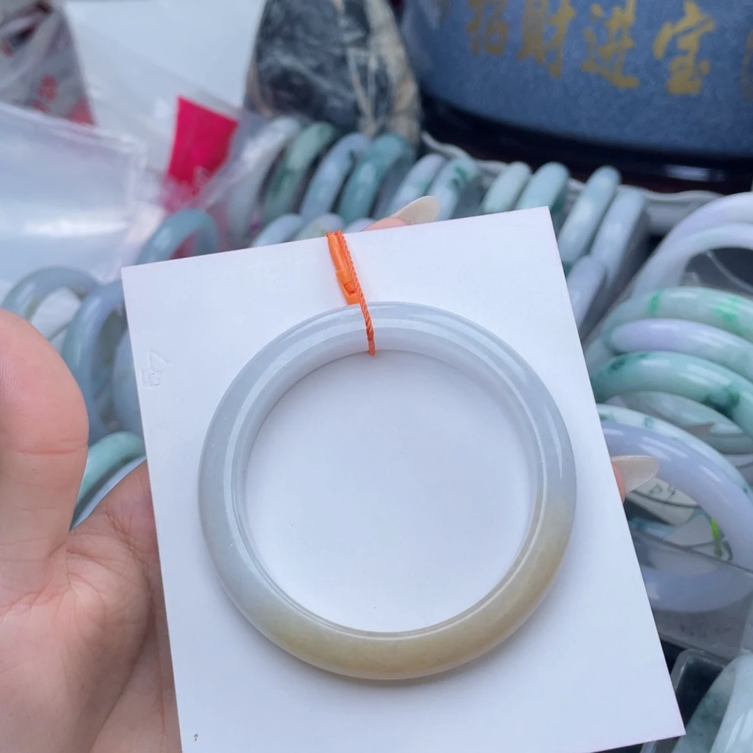 翡翠未镶嵌手镯55.7圈