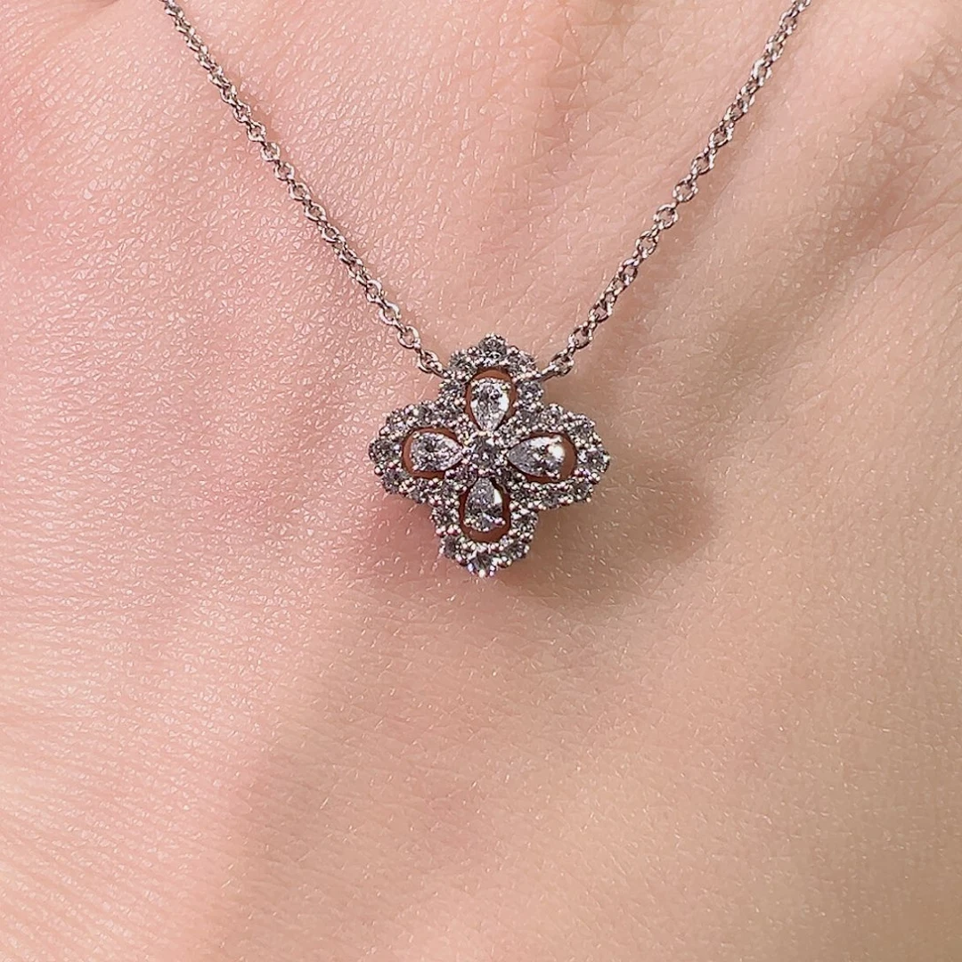 铂Pt950镶嵌实验室培育钻石颈饰四叶草项链