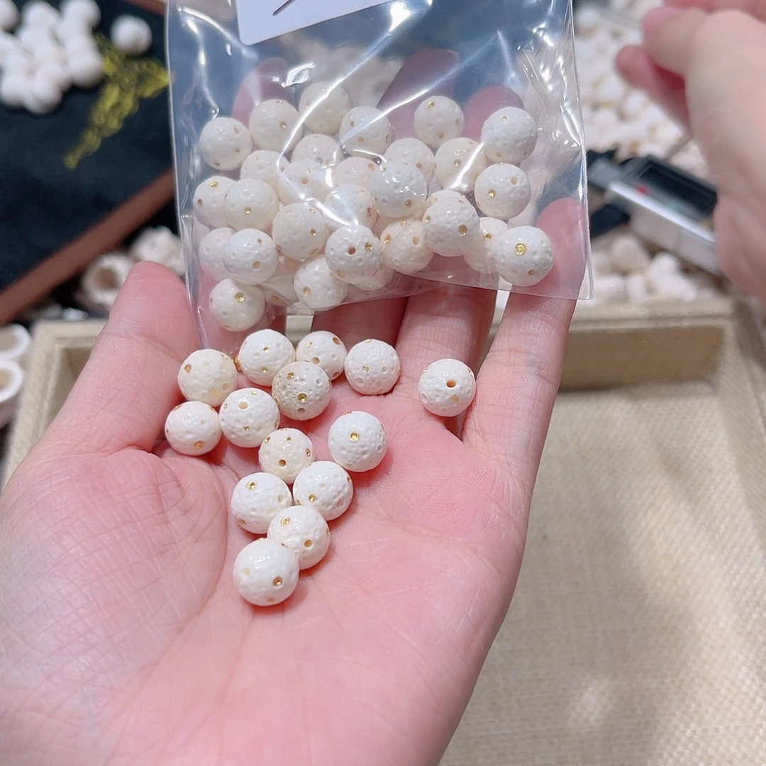 未镶嵌珠宝半成品水晶79 。
