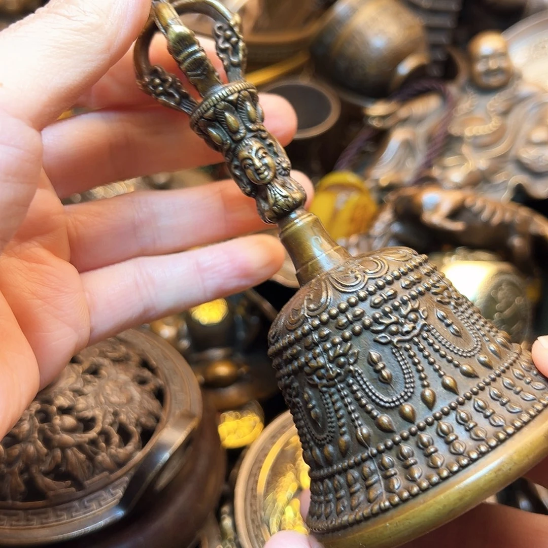 精美铜器工艺品等