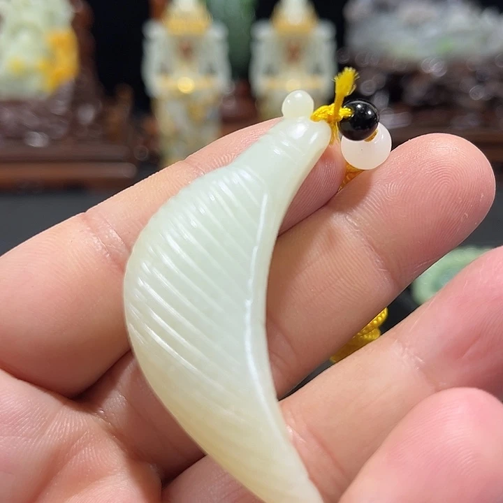 和田玉（糖玉）未镶嵌挂件