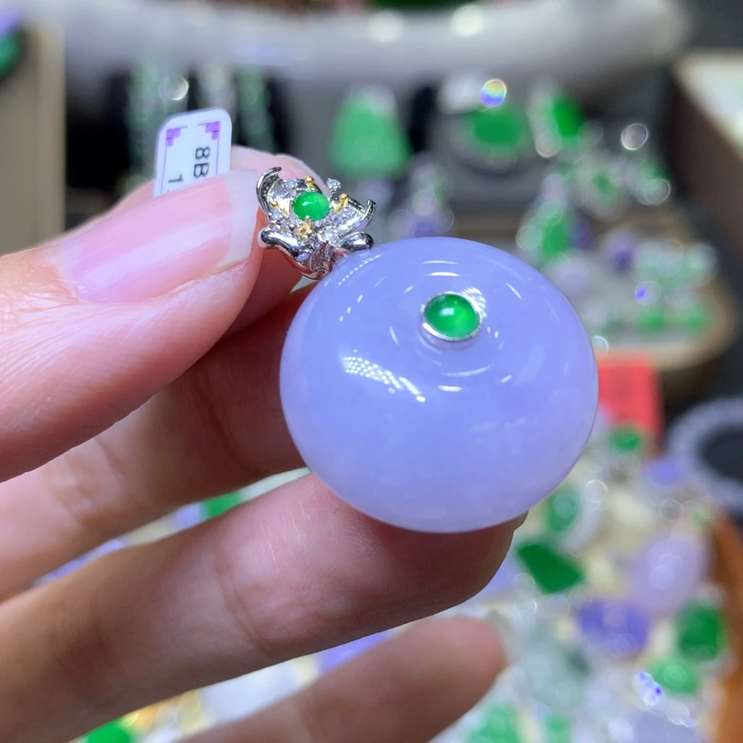 【闪购商品】翡翠颈饰18K金镶嵌翡翠吊坠项链