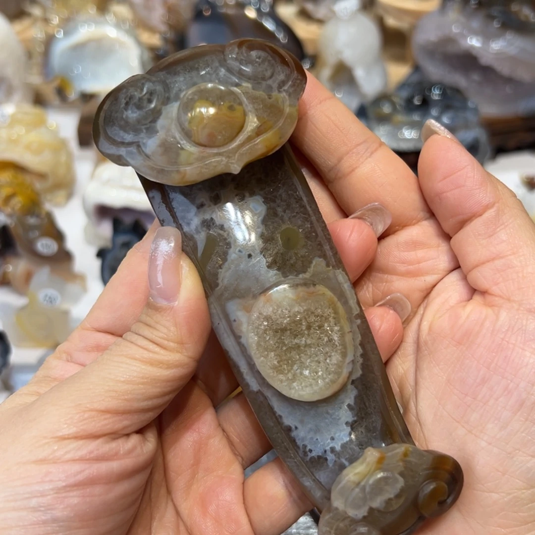 玛瑙/玉髓未镶嵌雕刻件