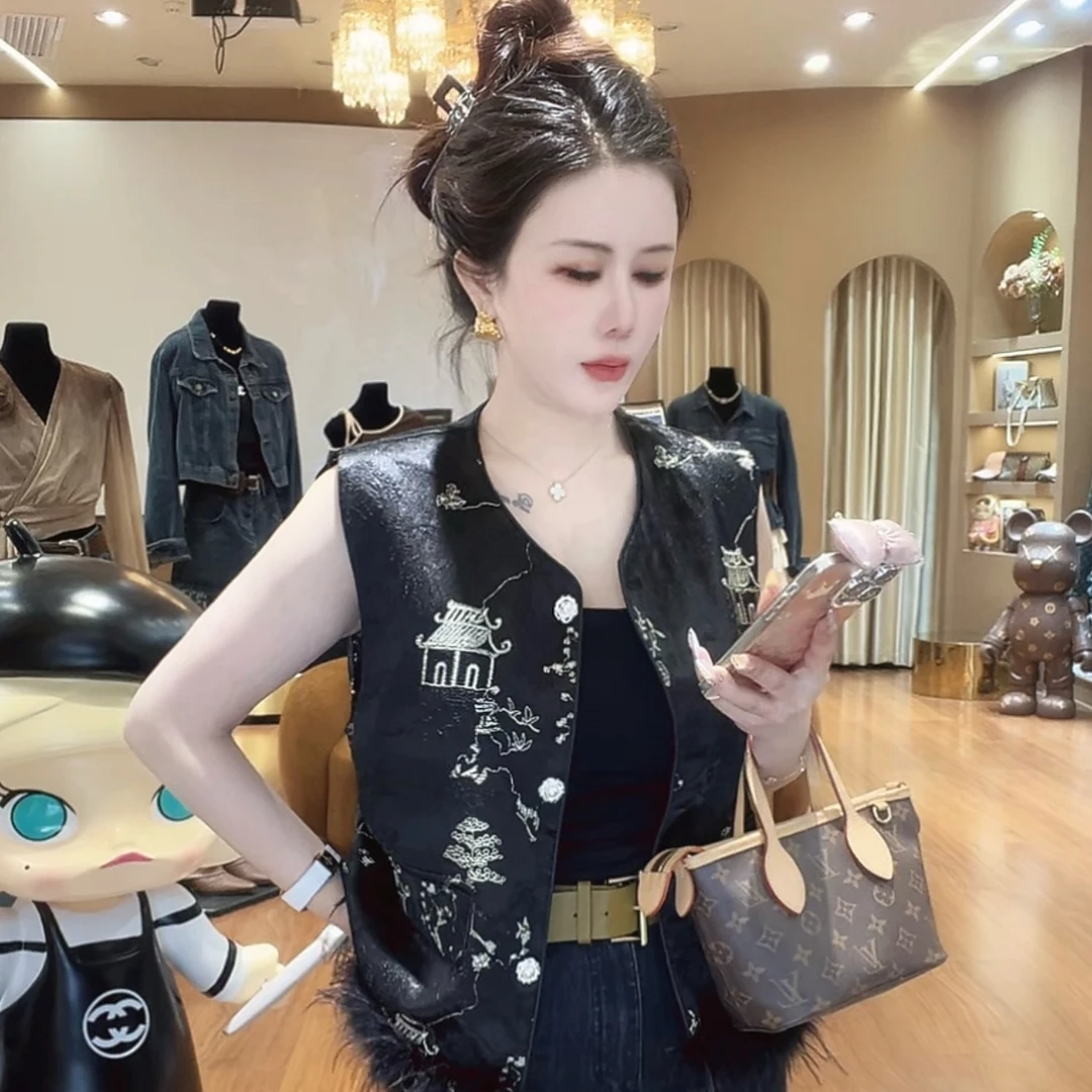 婷子-VIP•订制款国风刺绣气质马甲（8-2506）