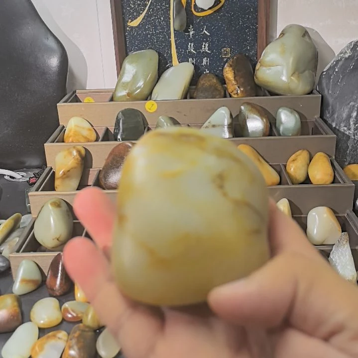 和田玉未镶嵌挂件小*?