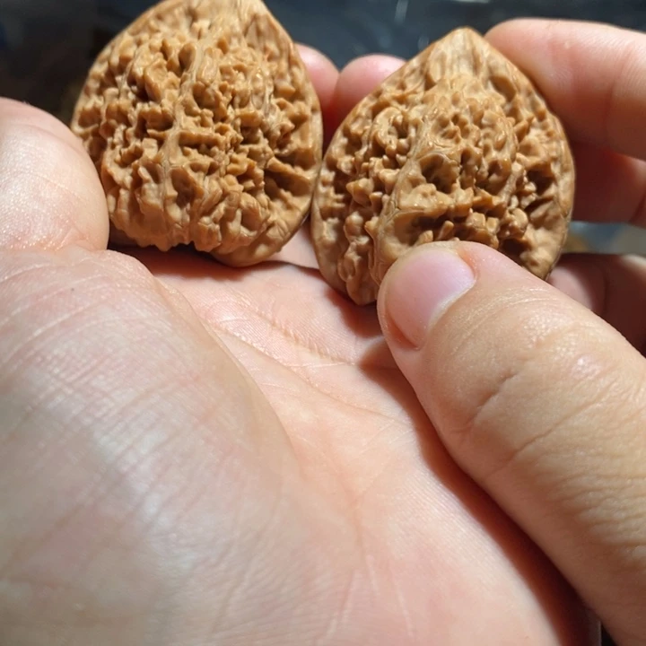 *****猴头核桃吊坠4678533678