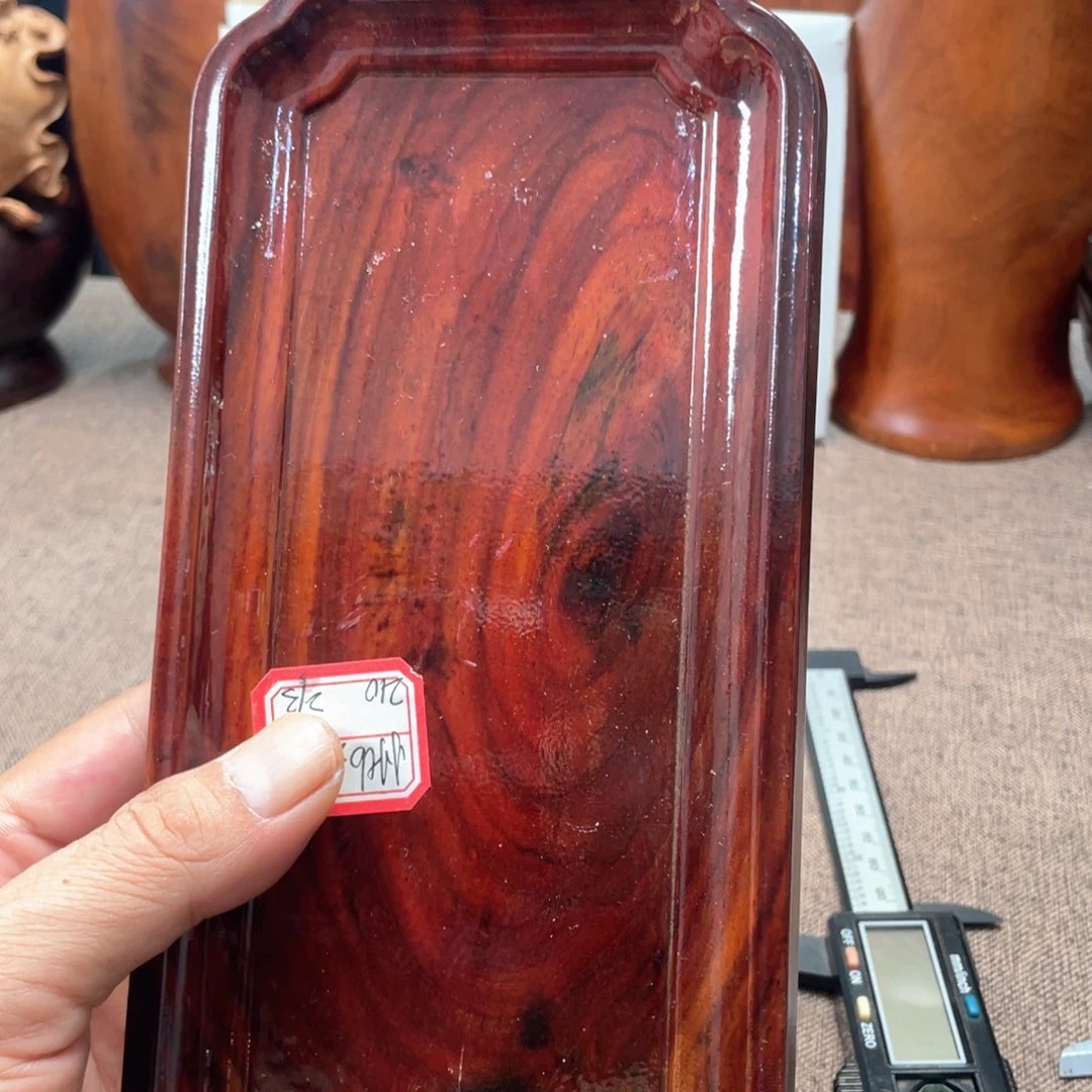 交趾黄檀（大红酸枝）