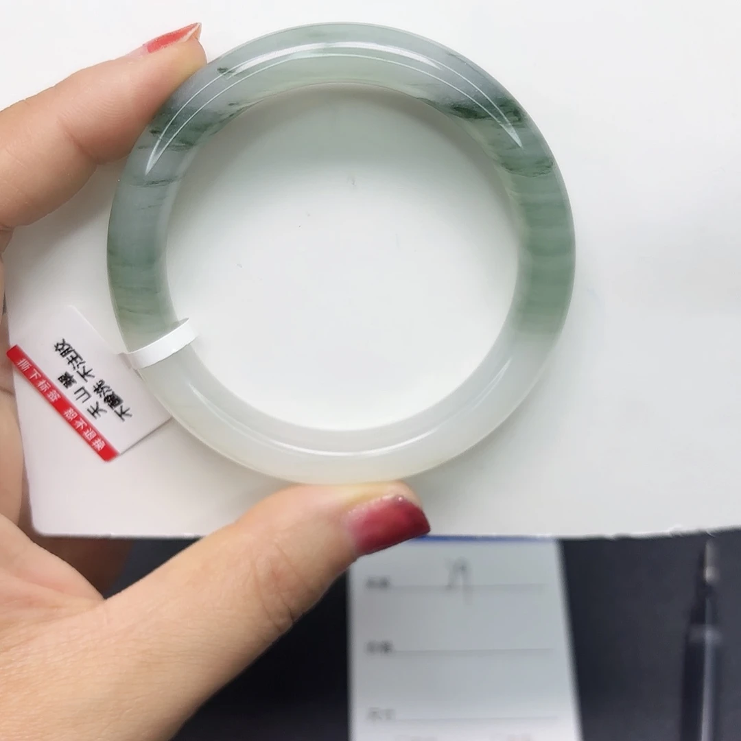 石英质玉未镶嵌手镯39/5657