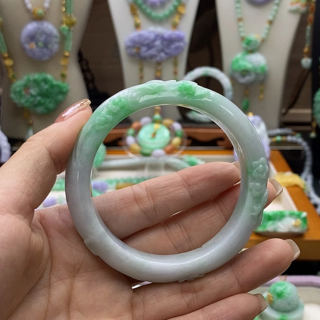 颈饰未镶嵌翡翠天然57.6