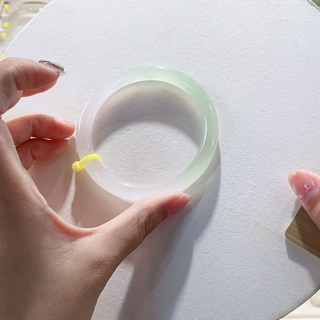 手镯玛瑙/玉髓未镶嵌59