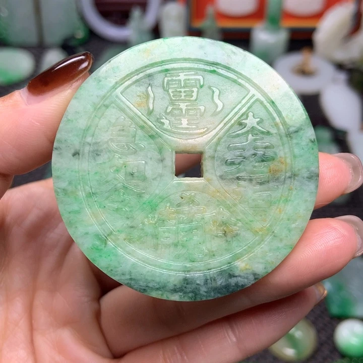 翡翠未镶嵌挂件清