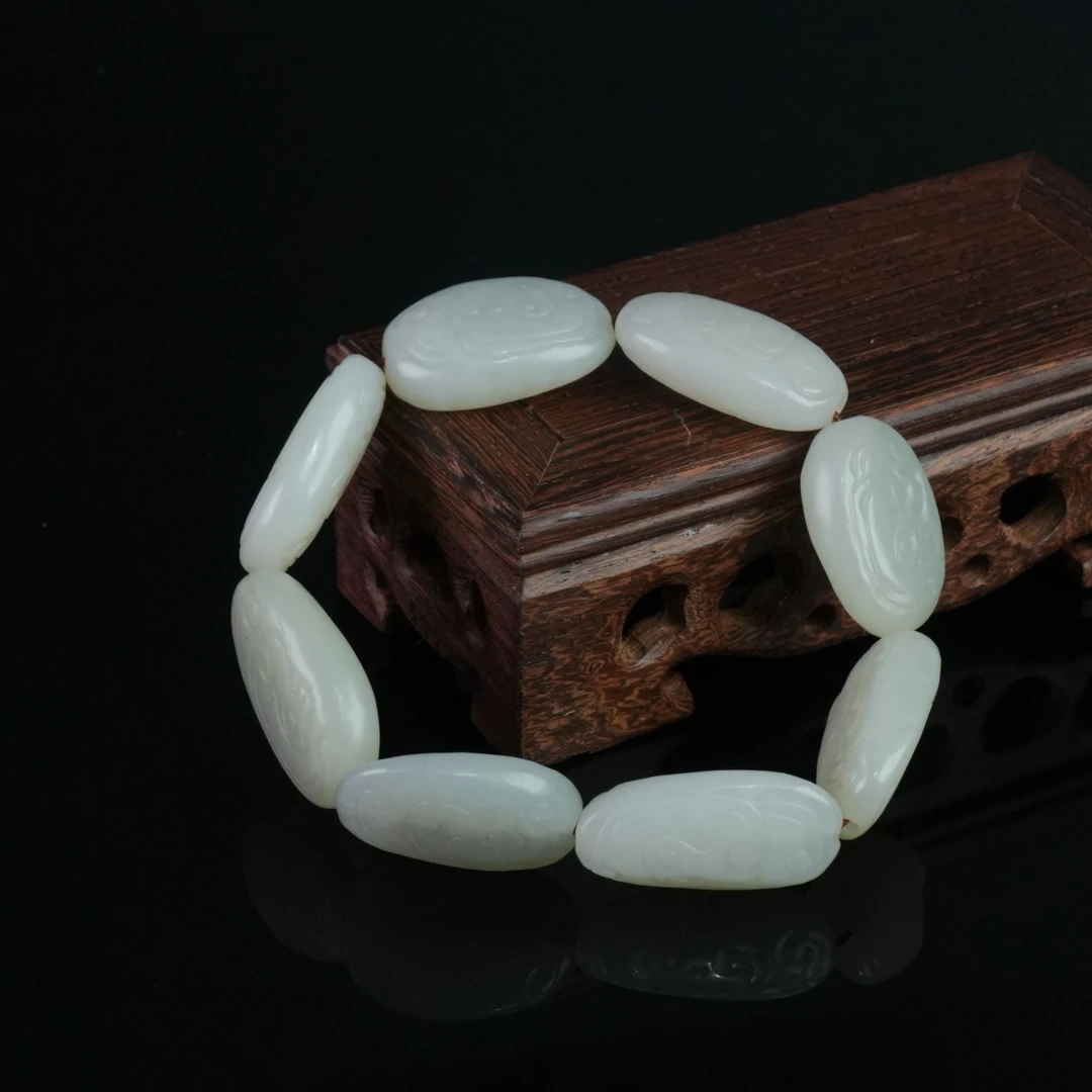 lot14100 10347  玉手链 68.79g