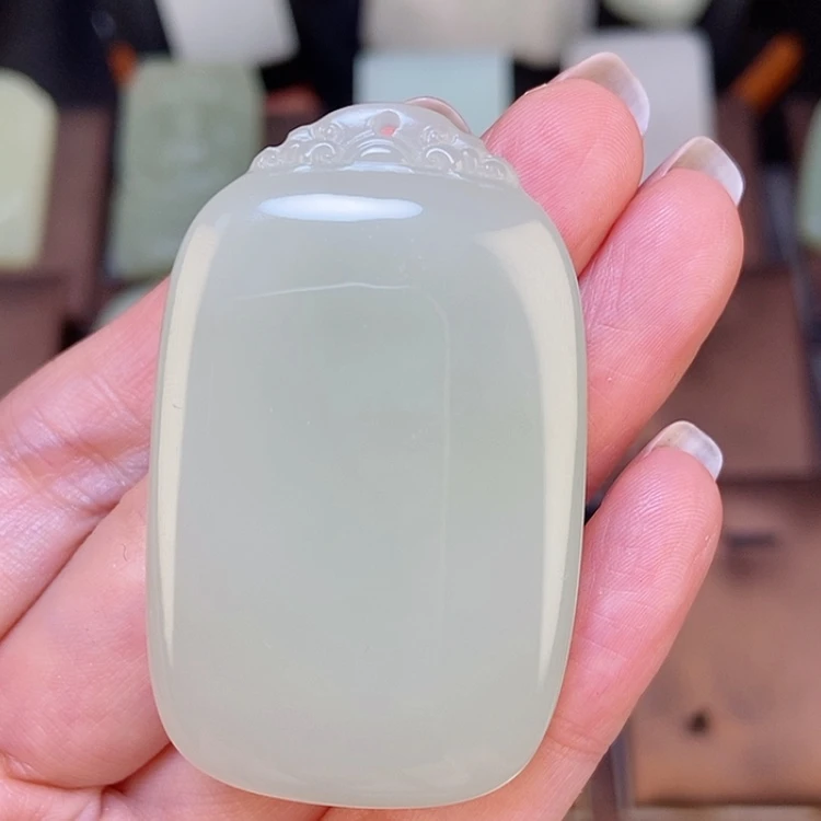 【闪购商品】颈饰未镶嵌和田玉