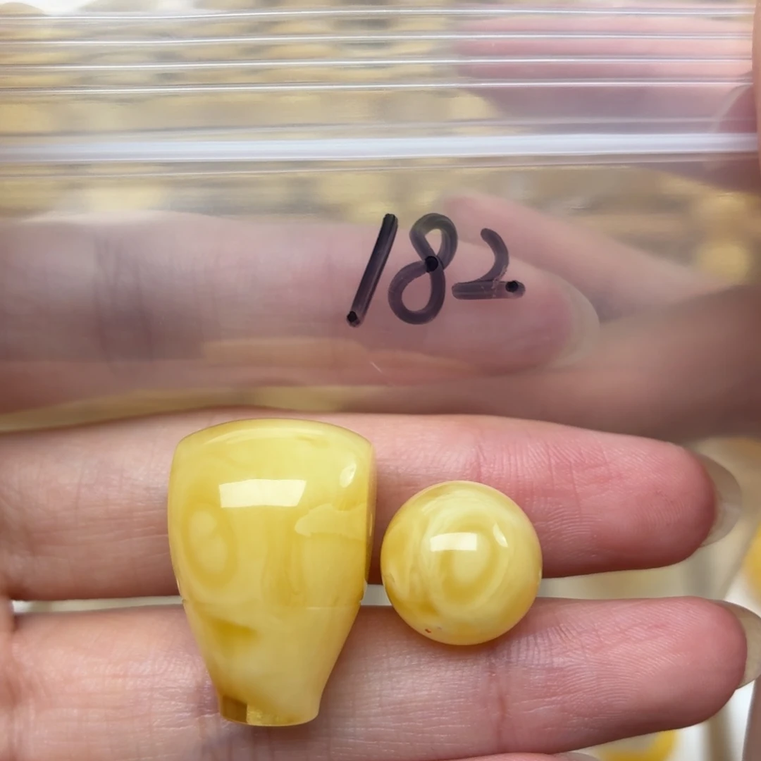 我***力裸石蜜蜡未镶嵌微瑕