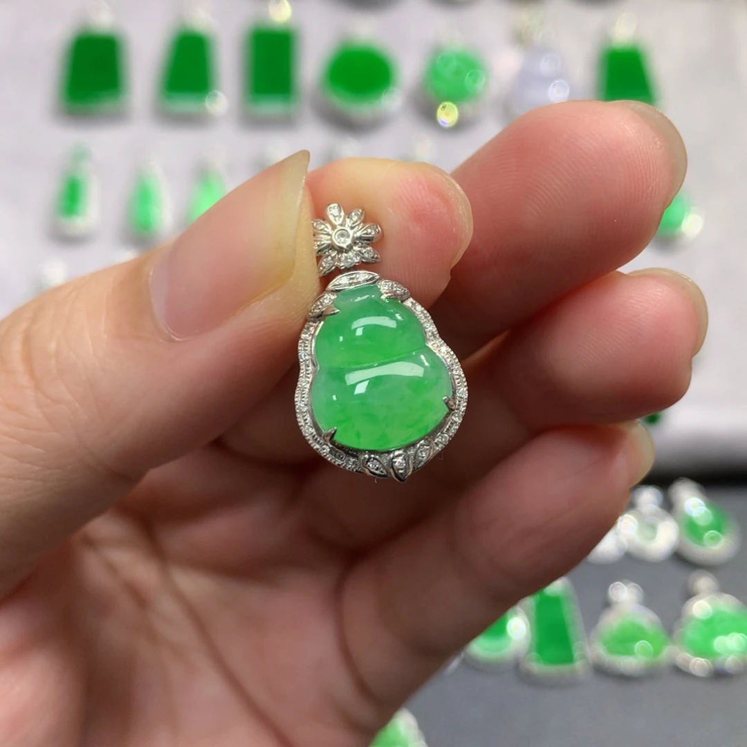 翡翠18K金镶嵌吊坠(不含链)