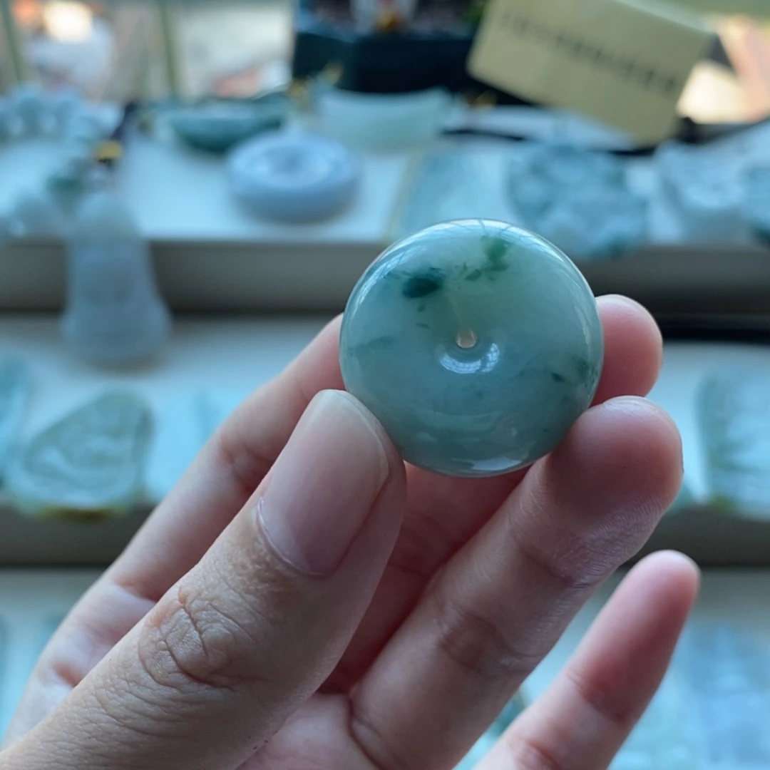 【闪购商品】颈饰未镶嵌翡翠李**.天然缅甸A货翡翠