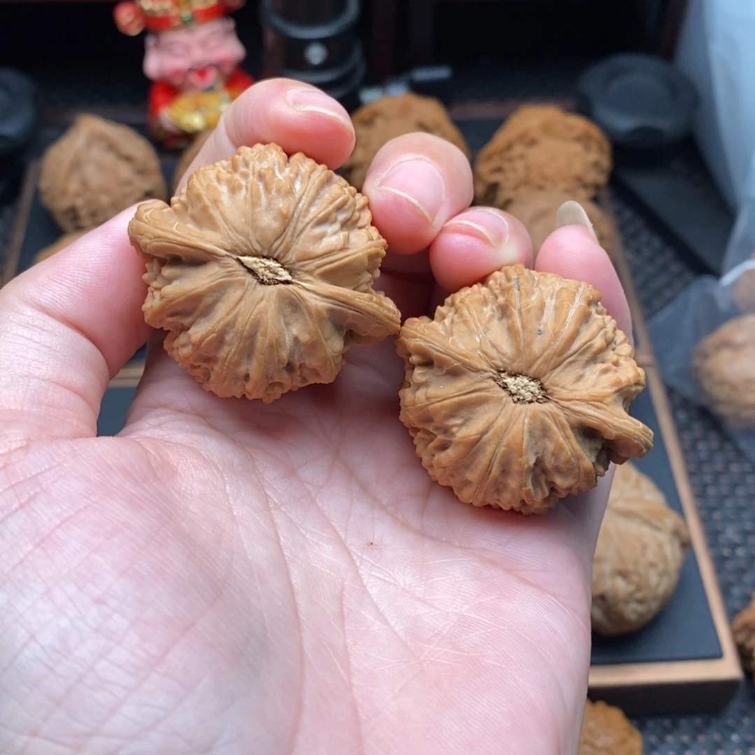 大***晨把件文玩核桃白狮子