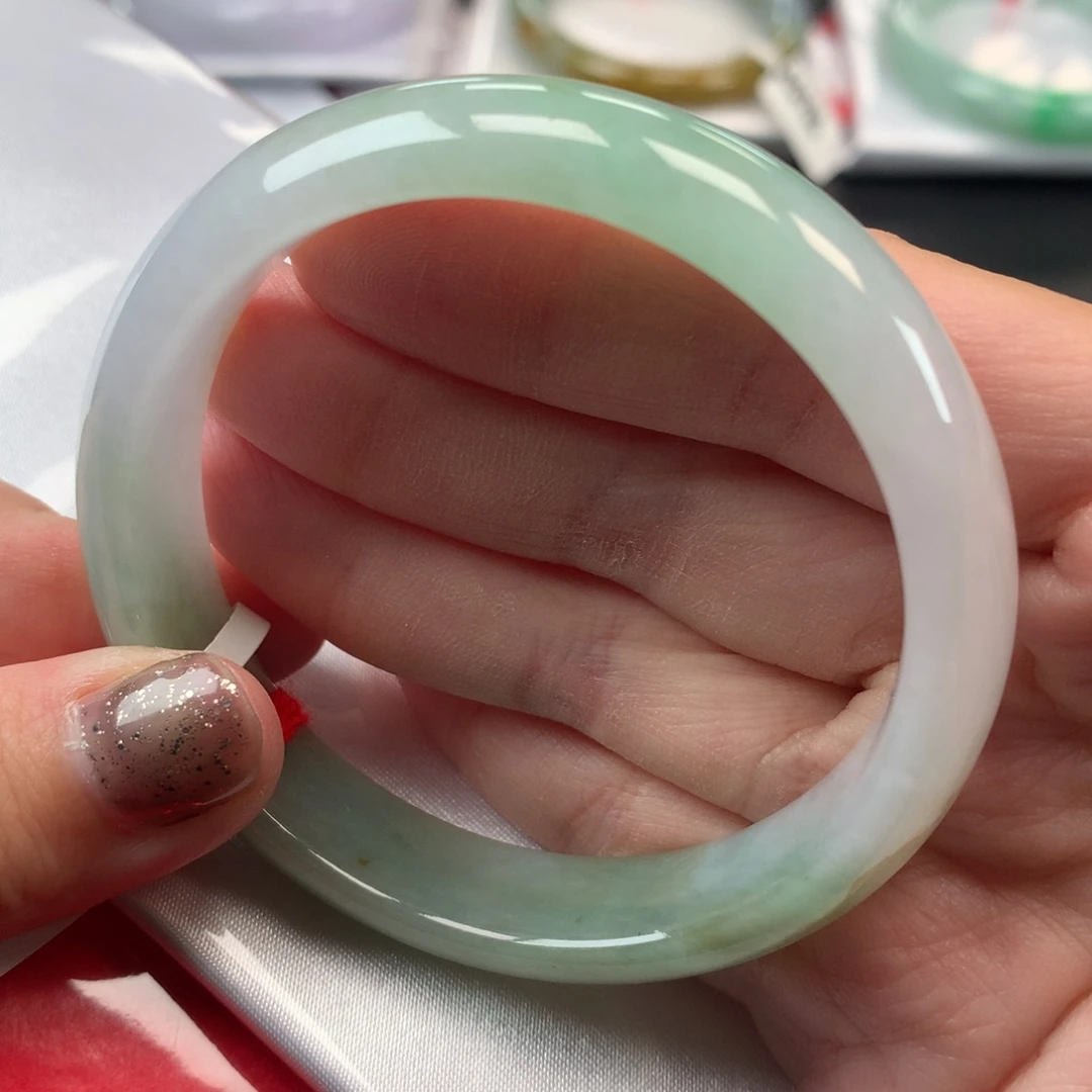 翡翠手镯未镶嵌53圈口冰胶晴水