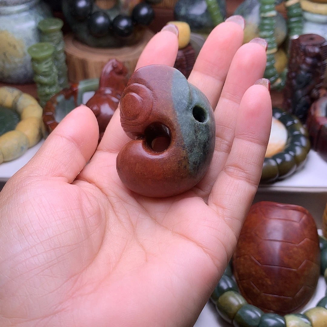 岫岩河磨玉（透闪石质玉）未镶嵌把件