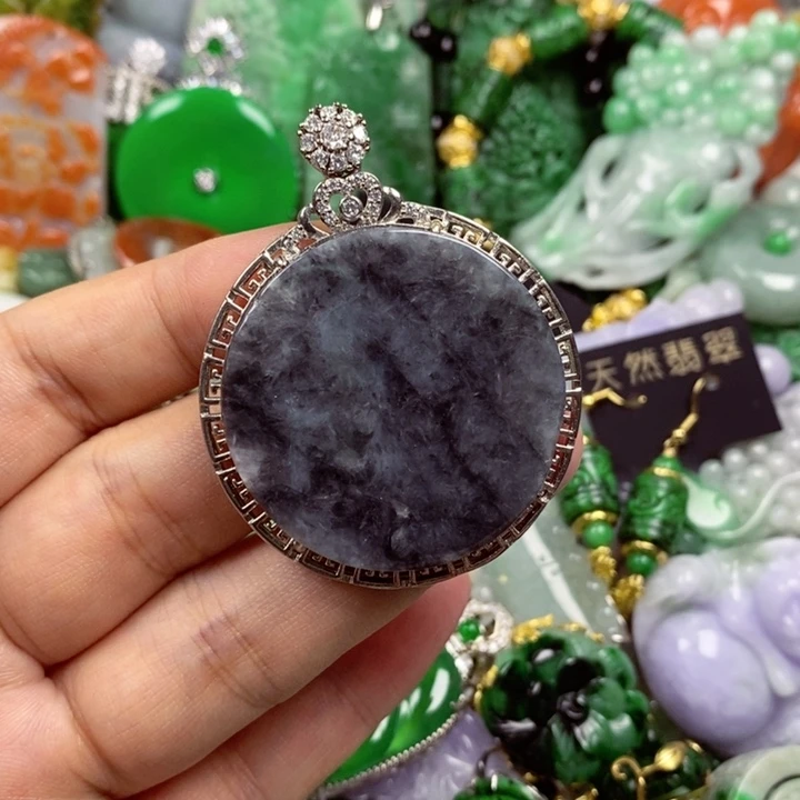 翡翠未镶嵌吊坠(赠链)