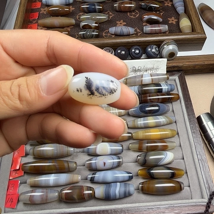 玛瑙/玉髓合金颈饰