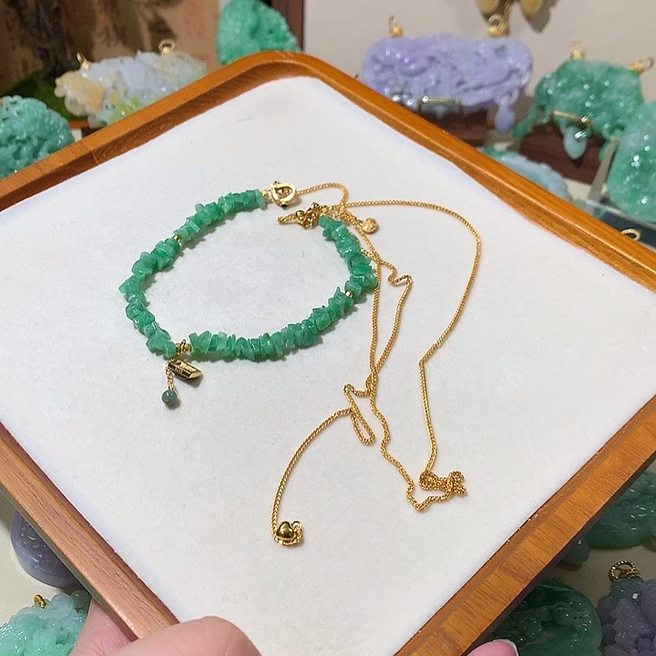 翡翠未镶嵌颈饰翡翠吊坠