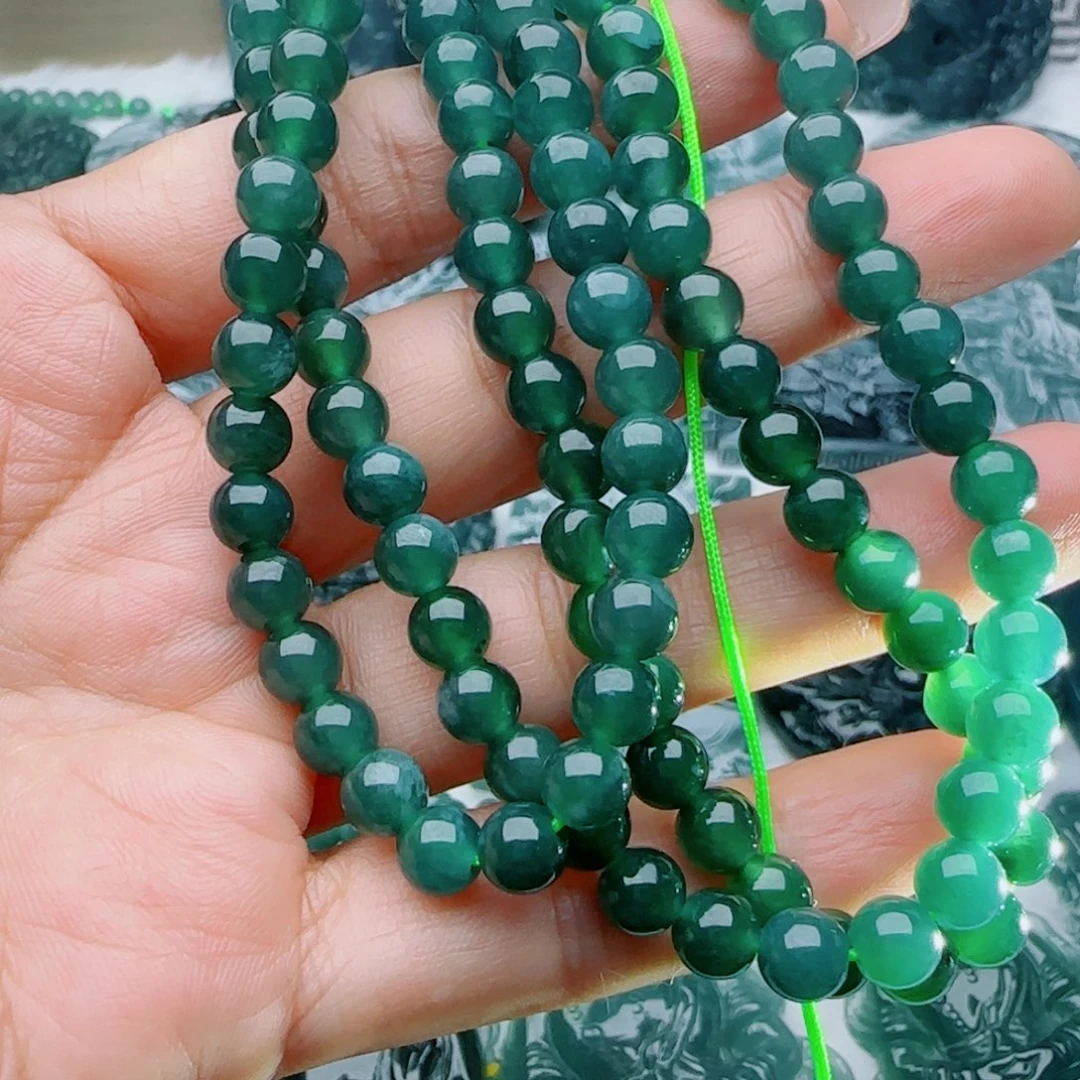 不***_颈饰未镶嵌翡翠多样性发货天然的A货翡翠
