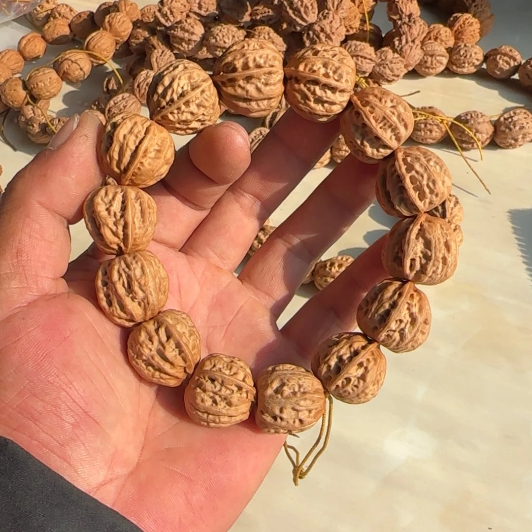 萍***峰文玩核桃吊坠小核桃手串