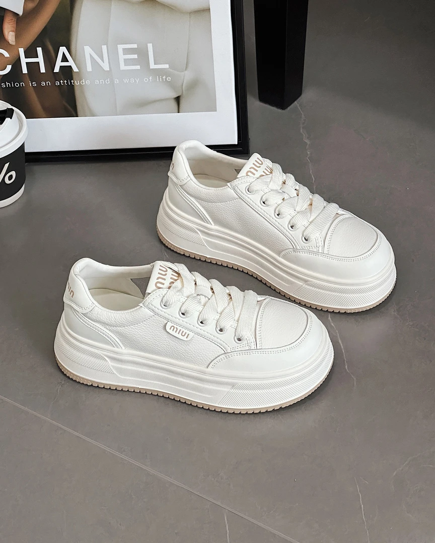 秋季厚底板鞋百搭学生纯色休闲板鞋松糕底春季增高