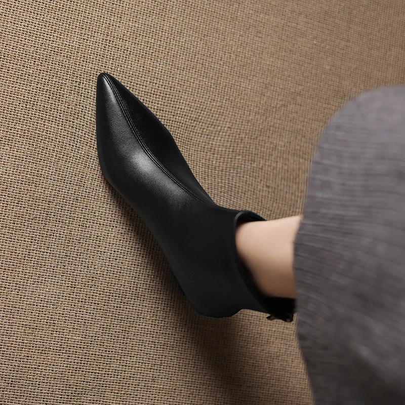 真皮断码清仓法式尖头细跟短靴女2025新款春秋小矮跟时尚瘦瘦皮靴