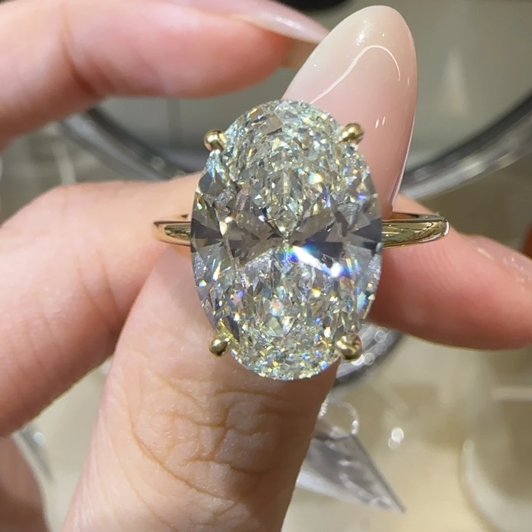 实验室培育钻石18K金镶嵌海莉5卡