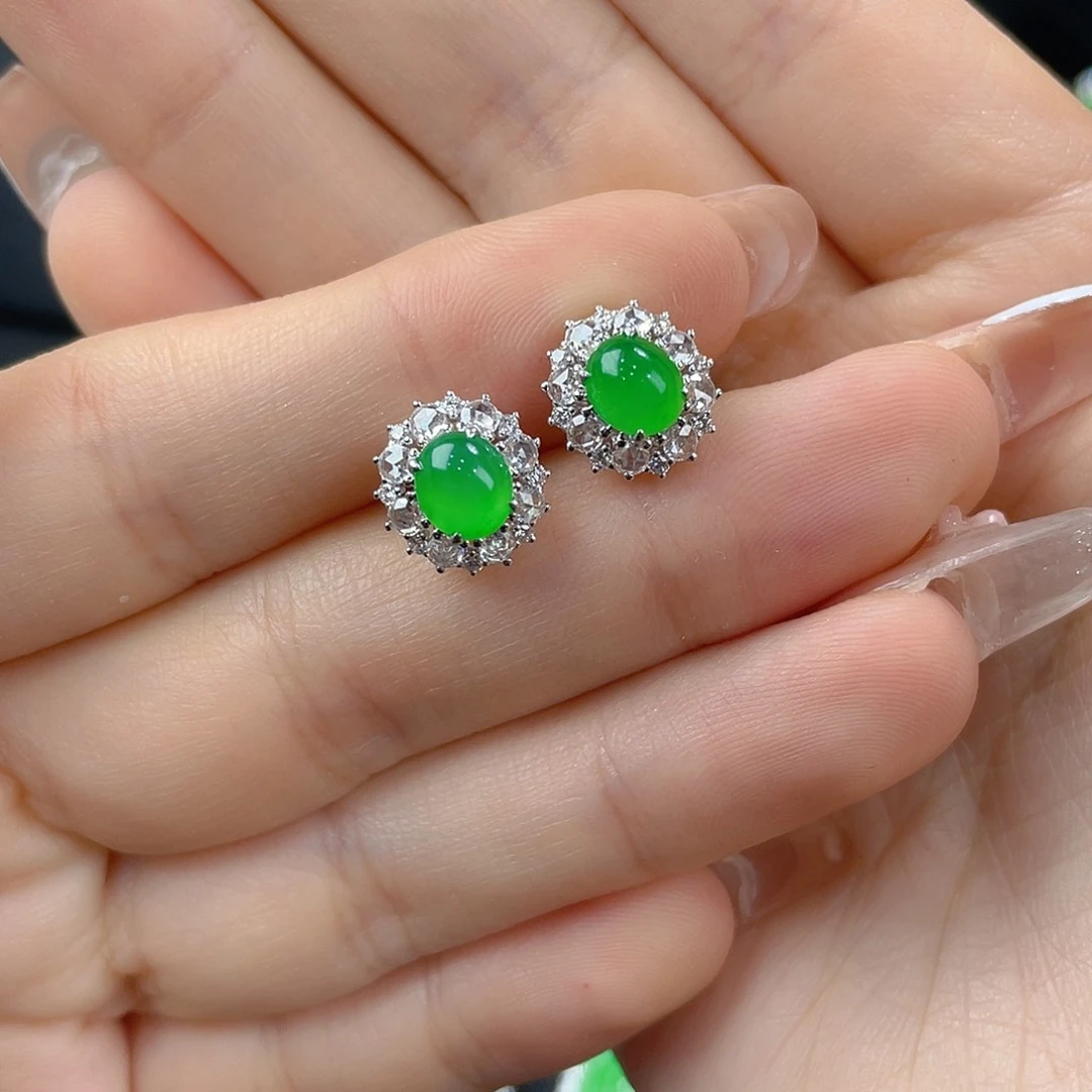 18K金镶嵌翡翠耳饰缅甸翡翠阳绿蛋面耳钉