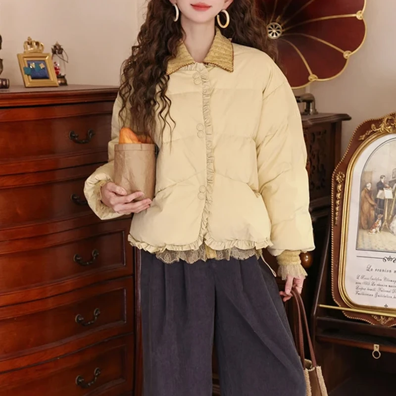 2025新款法式花边棉服短款廓形精致细节文艺复古风保暖时尚之选