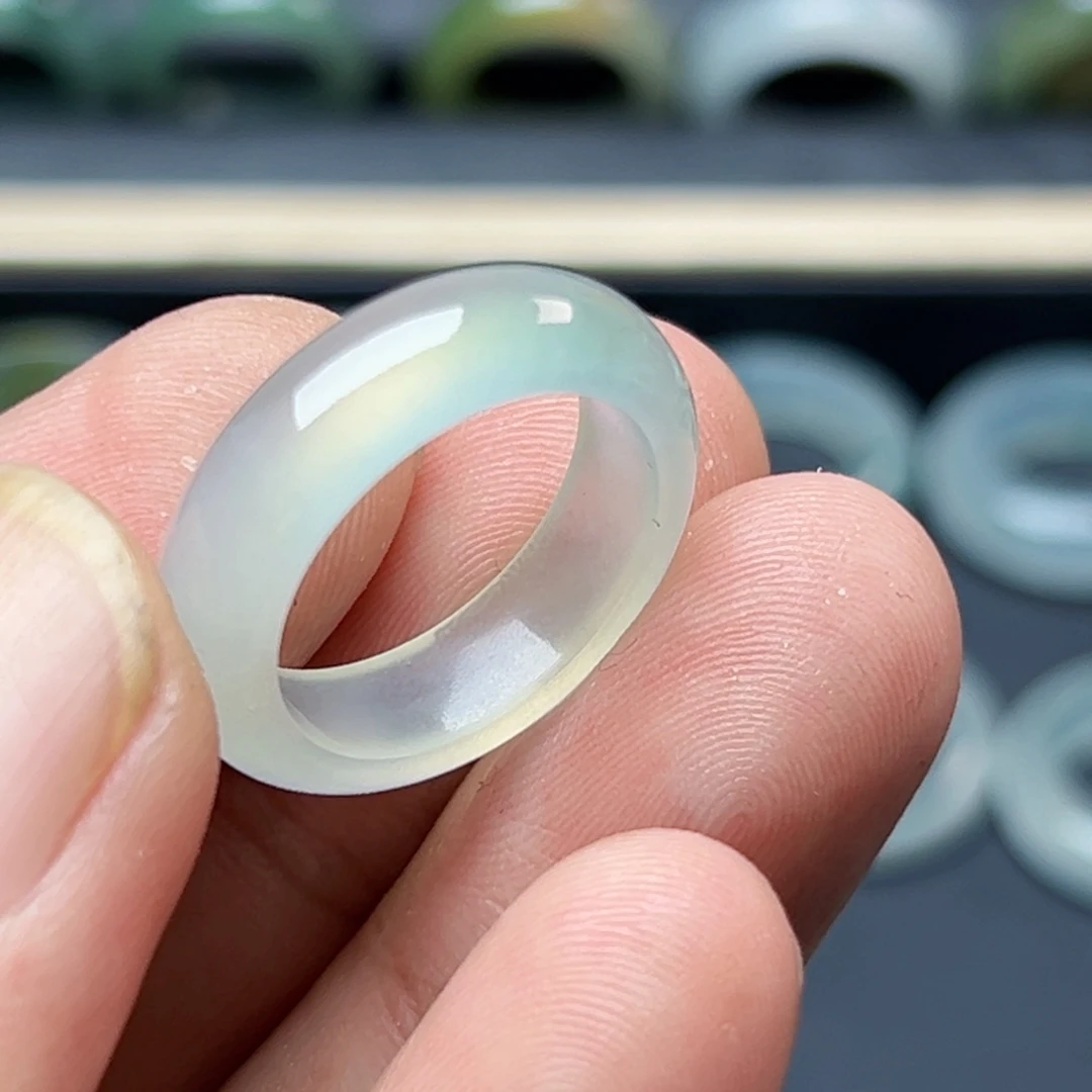 定制翡翠未镶嵌圈口16号