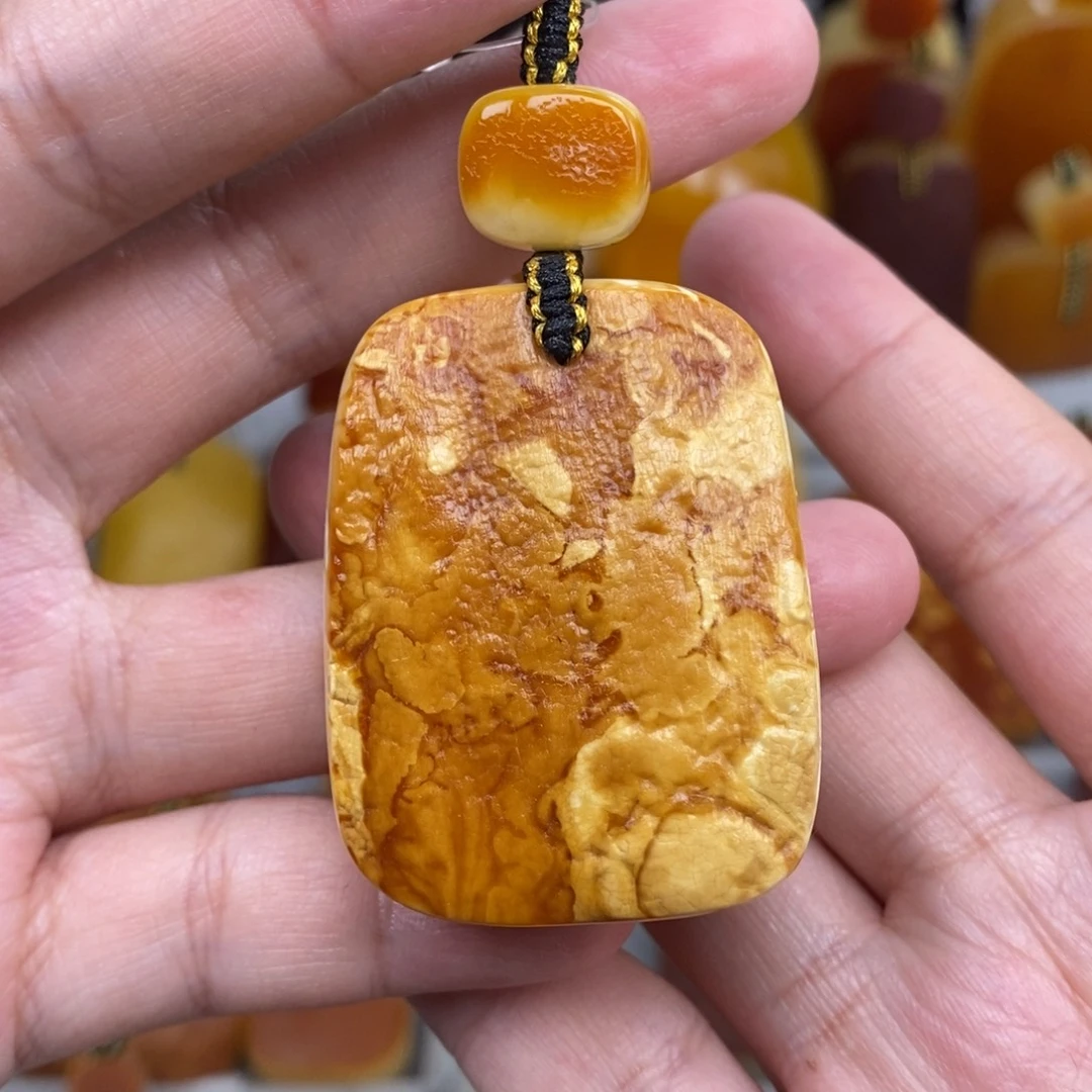 琥珀未镶嵌珠宝奇石