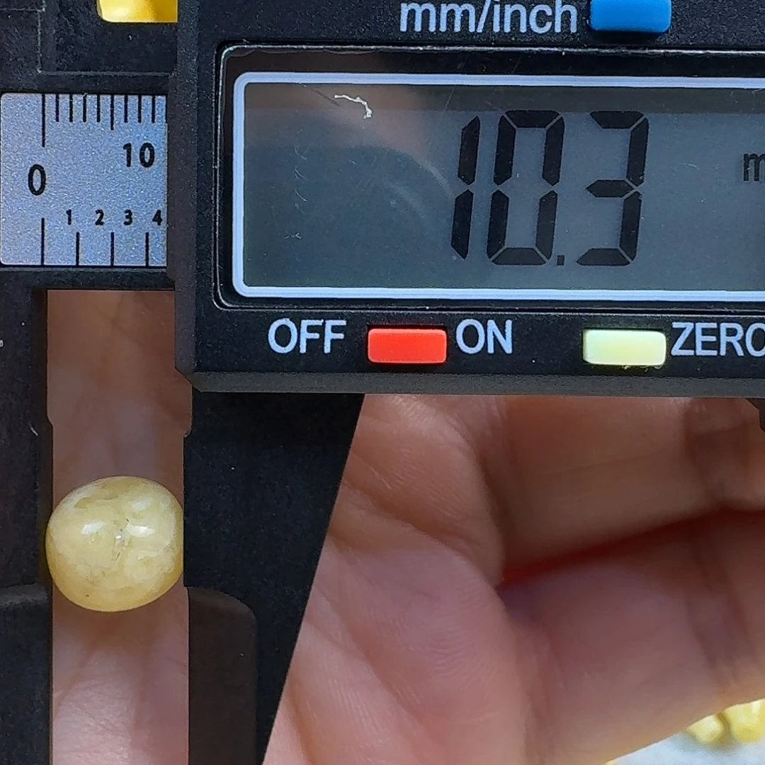 蜜蜡未镶嵌裸石16杂