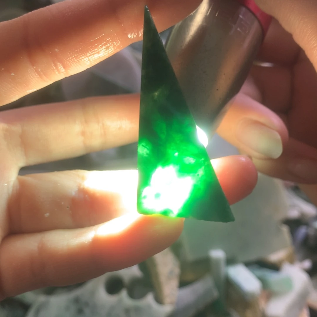 翡翠颈饰未镶嵌缅甸翡翠