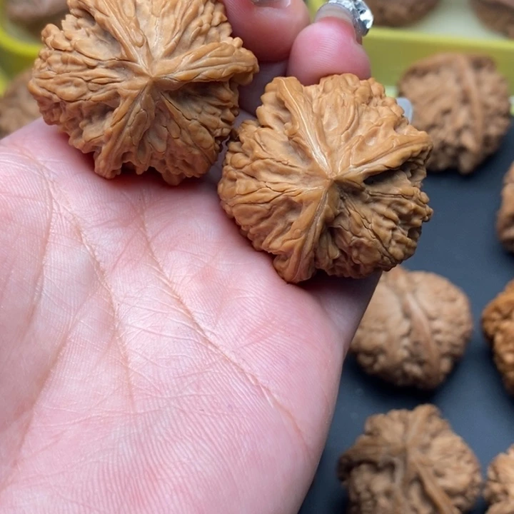 文玩核桃吊坠屑*三棱