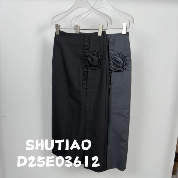 【SHUTIAO】2025夏季：新款小众设计款裙子D25E03612