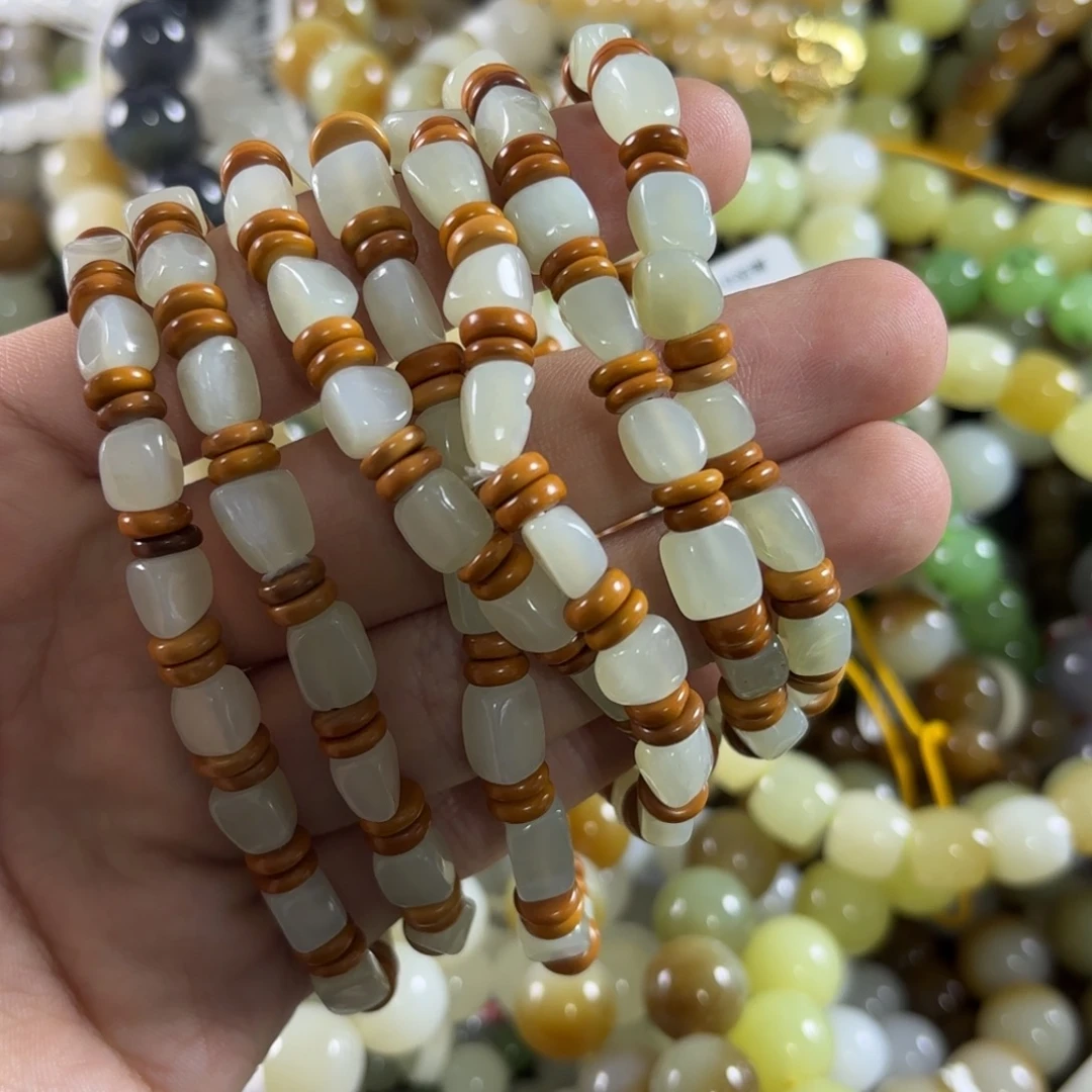 和田玉未镶嵌手链随机发一