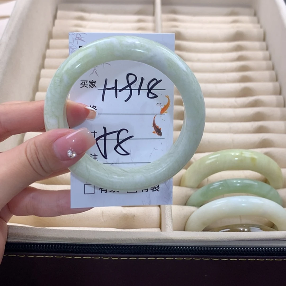 【闪购商品】蛇纹石玉未镶嵌手镯