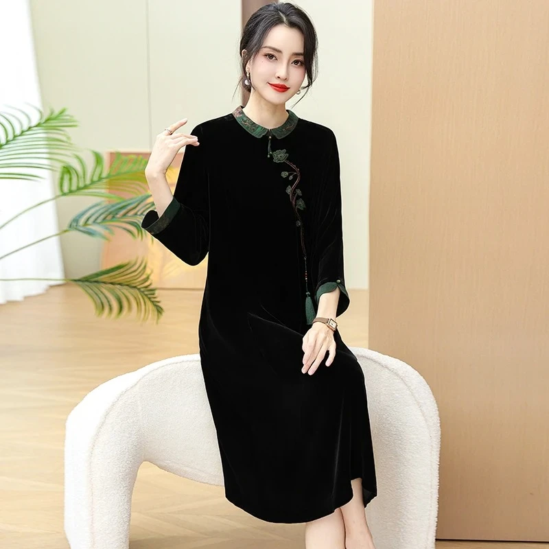 王小鸭连衣裙女2025秋季新款时尚显瘦长袖大码宽松私人裙子