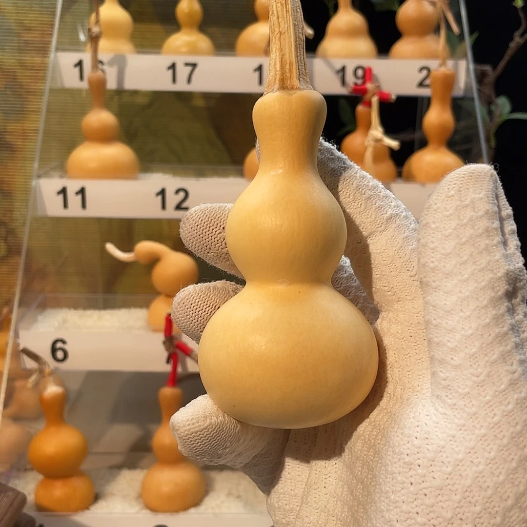 向***前有机玻璃葫芦葫芦红红火火