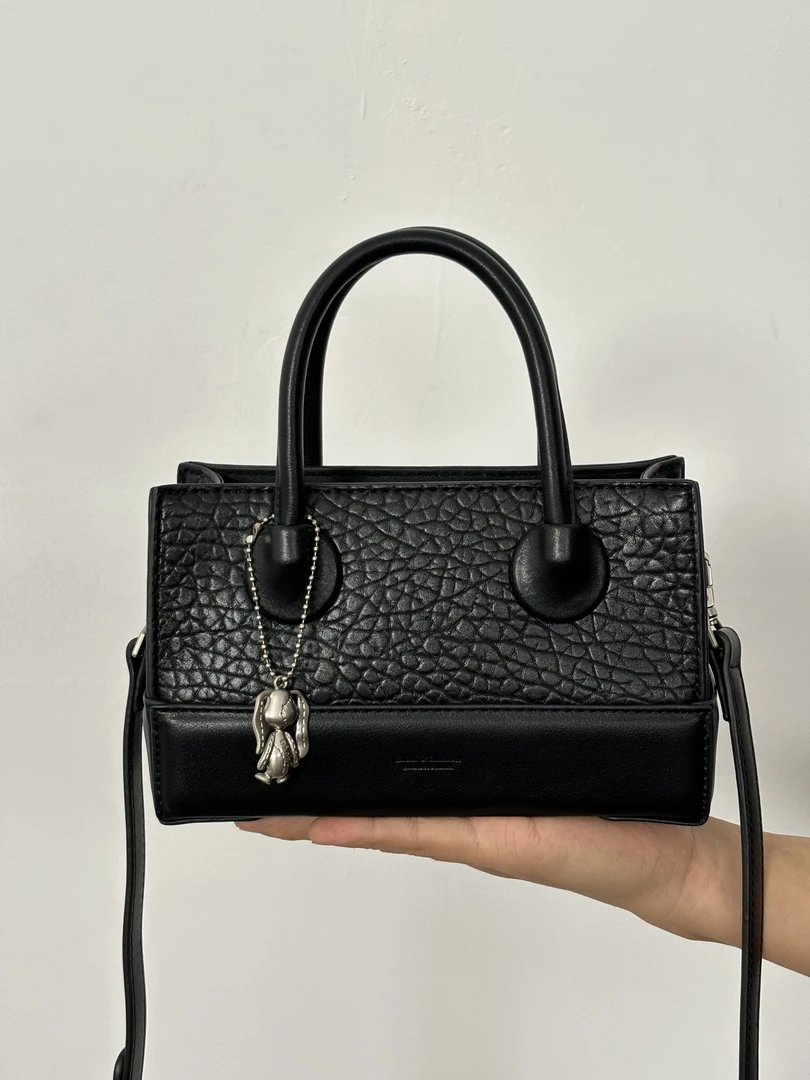 【带礼盒】2025新款！高级感时尚百搭小方包手提单肩斜挎气质女包095