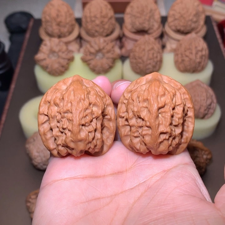 再***看核桃文玩核桃把件野狼