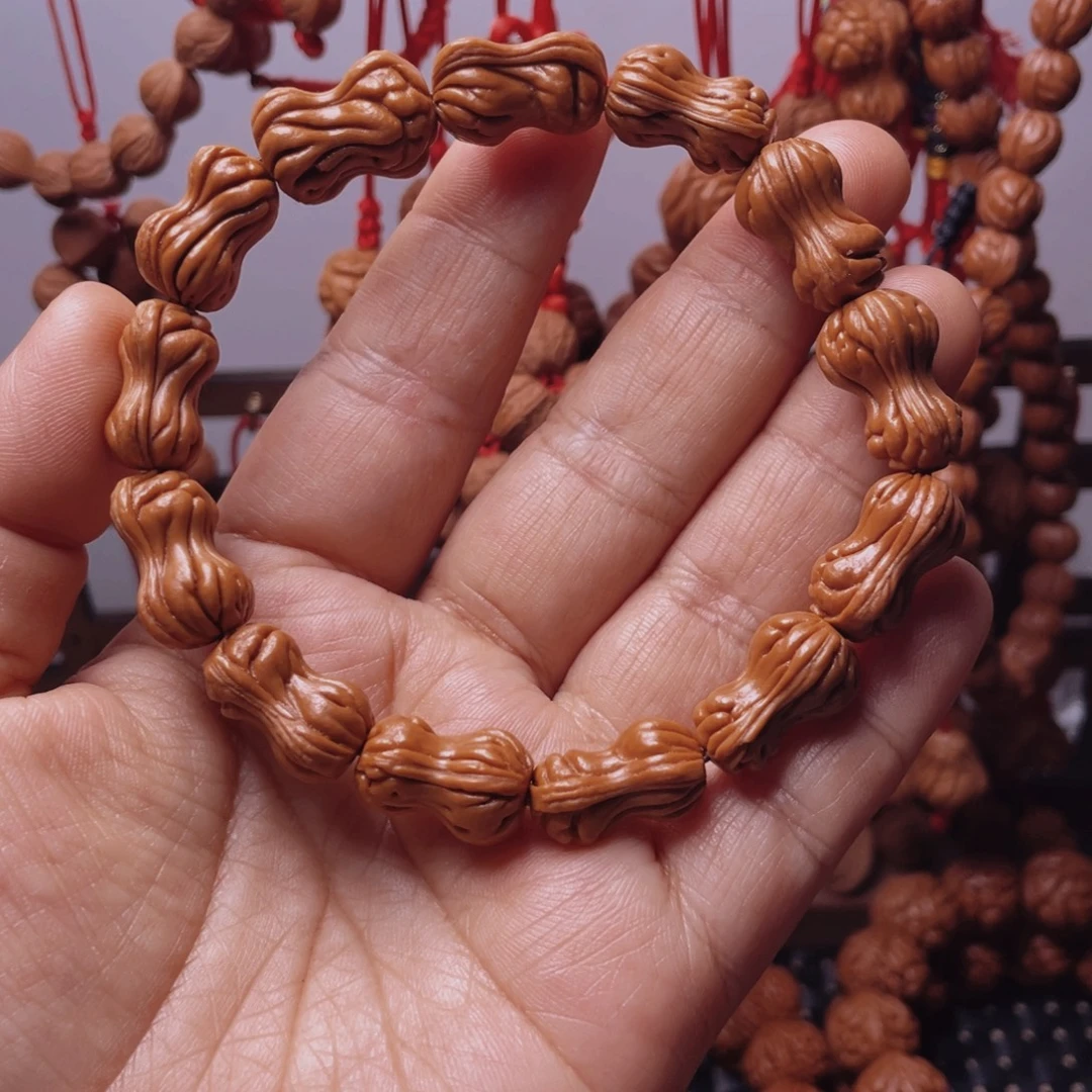 木质类龙纹桃枭挂件