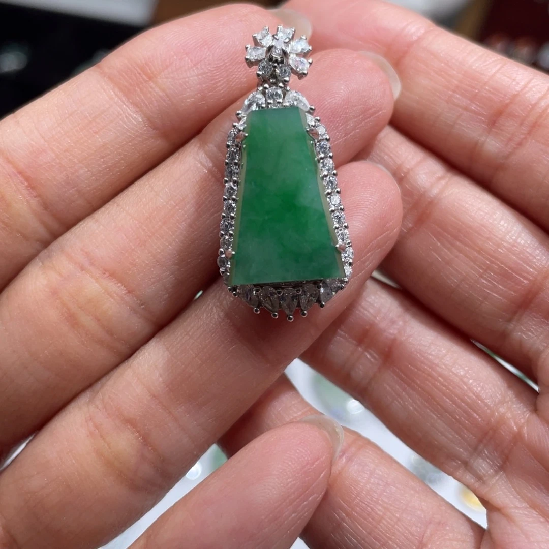 小***末翡翠银S925镶嵌颈饰吊坠