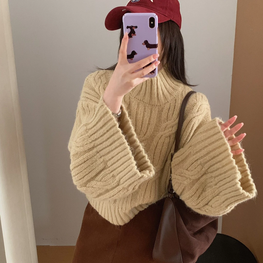 T3096 夏布拉塔 卡其色短款麻花针织衫秋冬慵懒风绞花毛衣外套女