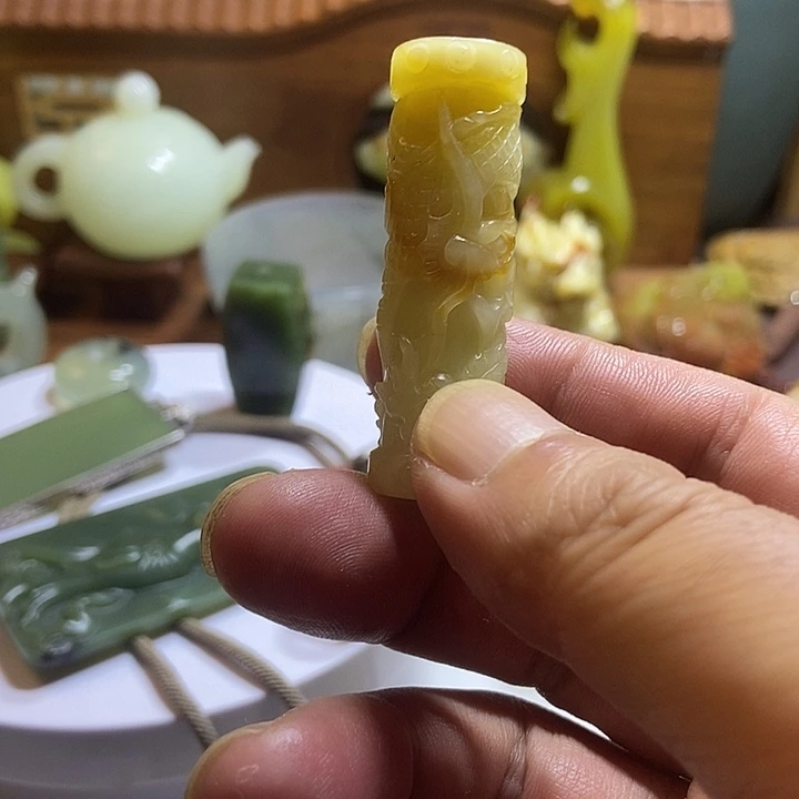 未镶嵌岫玉珠宝奇石