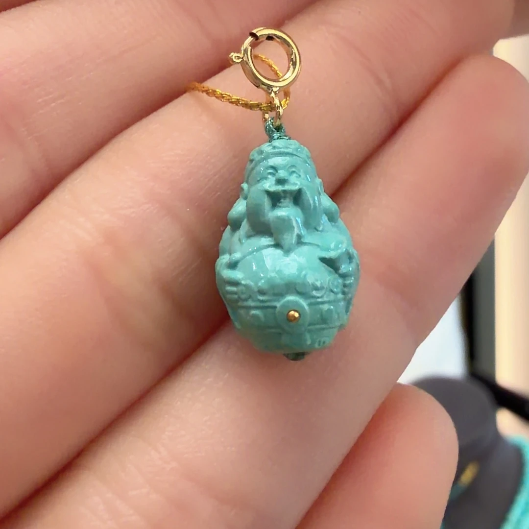 绿松石未镶嵌颈饰